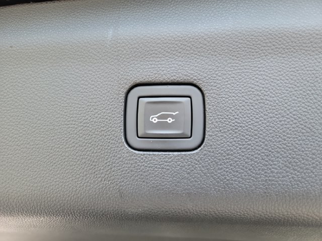 Certified 2024 Buick Enclave Essence w/ Experience Buick Package AWD/4WD image 17