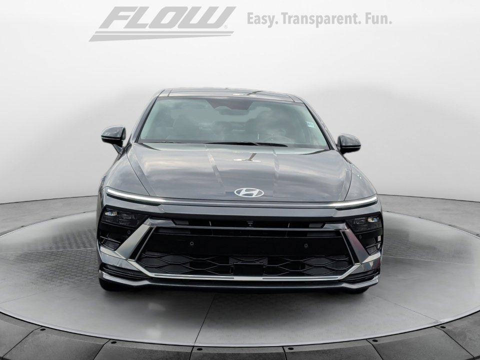 Certified 2025 Hyundai Sonata Limited FWD image 2