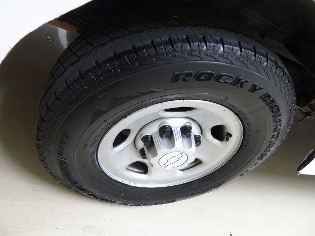Used 2017 Chevrolet Express 3500 RWD image 7