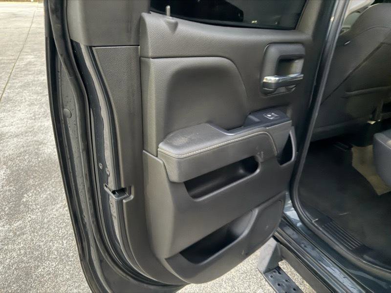 Used 2018 Chevrolet Silverado 1500 LT image 19