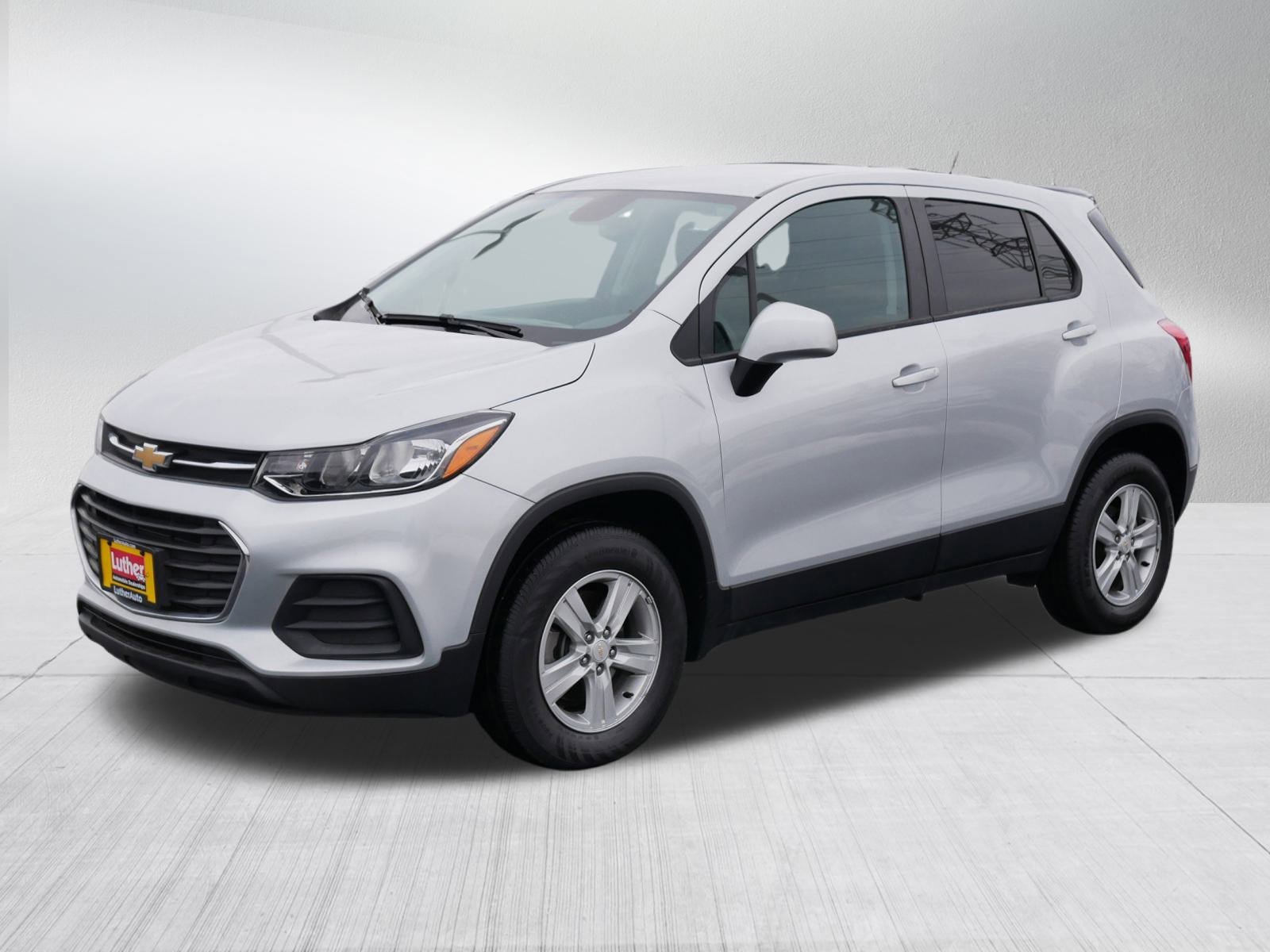 Used 2022 Chevrolet Trax LS w/ Tint and Cruise Package image 3