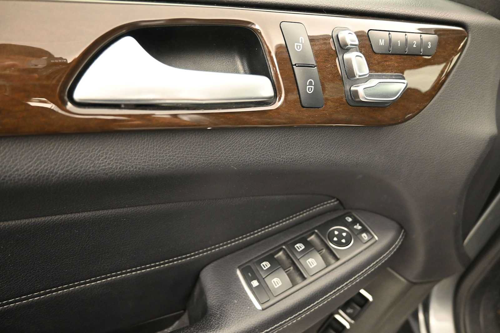 Used 2019 Mercedes-Benz GLS 450 4MATIC image 9