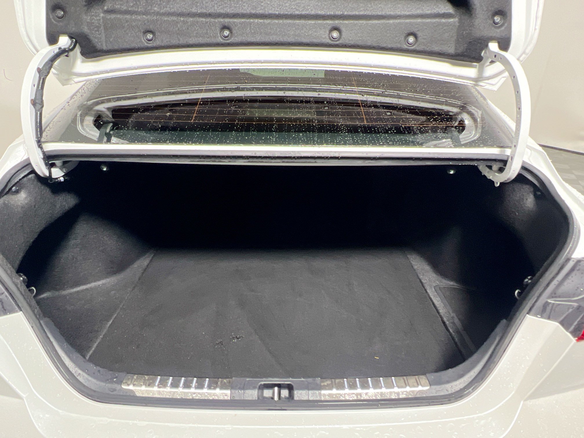 Used 2025 Toyota Camry XLE FWD image 33
