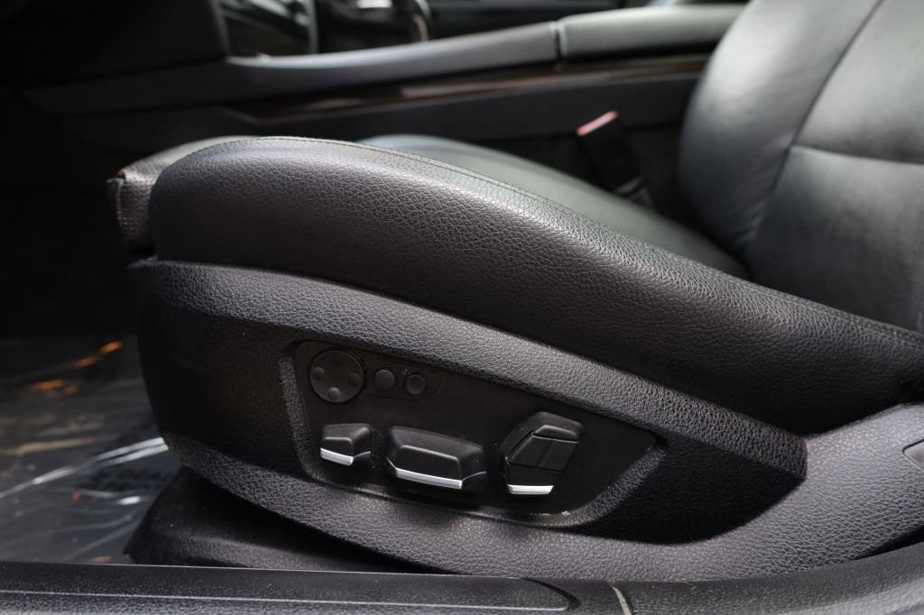 Used 2012 BMW 740Li image 14