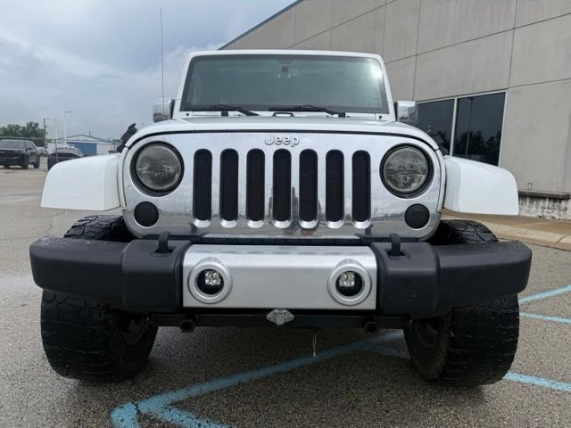Used 2014 Jeep Wrangler Unlimited Sahara w/ Connectivity Group AWD/4WD image 5