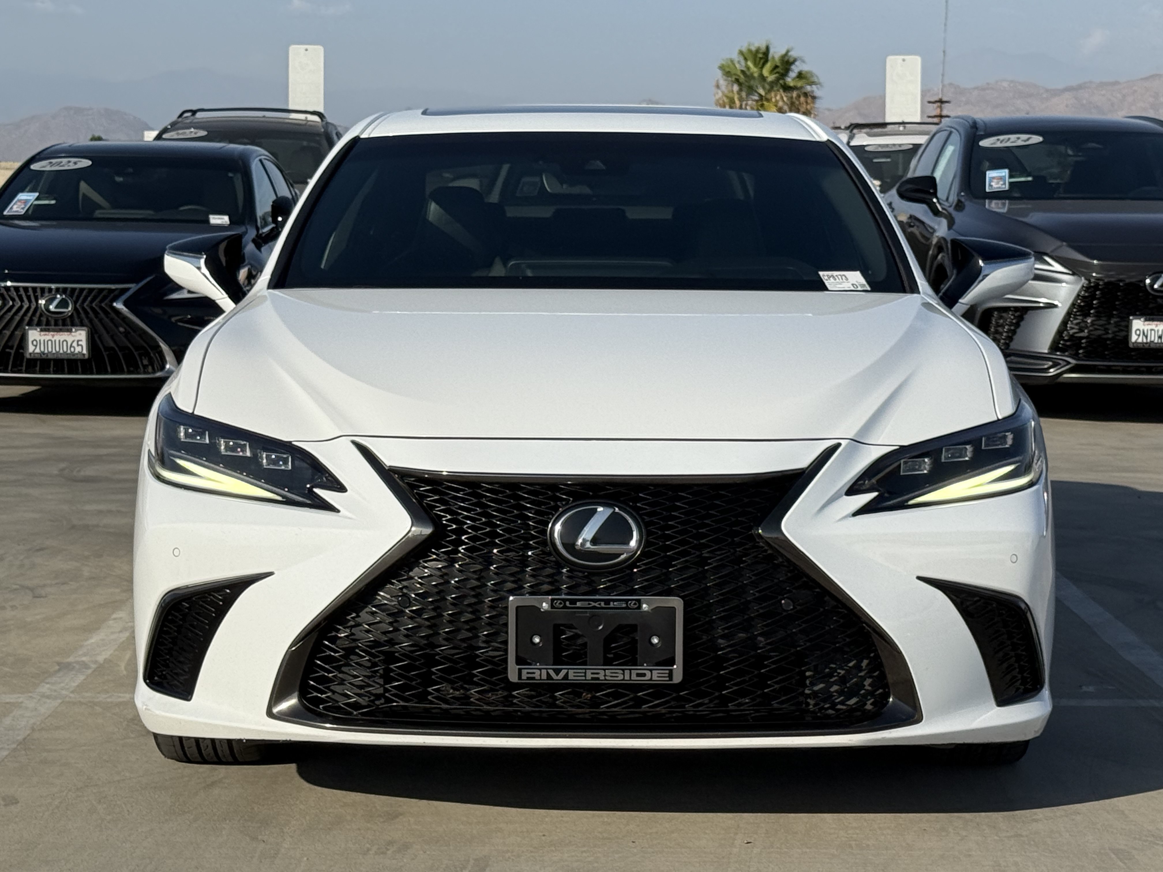 Certified 2022 Lexus ES 350 F Sport w/ Accessory Package 2 FWD image 6
