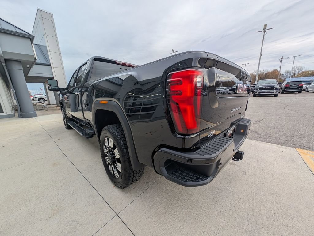 Used 2024 GMC Sierra 2500 Denali w/ Denali Reserve Package image 5