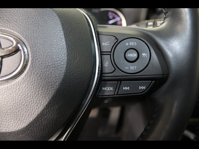 Used 2020 Toyota RAV4 Limited AWD/4WD image 23