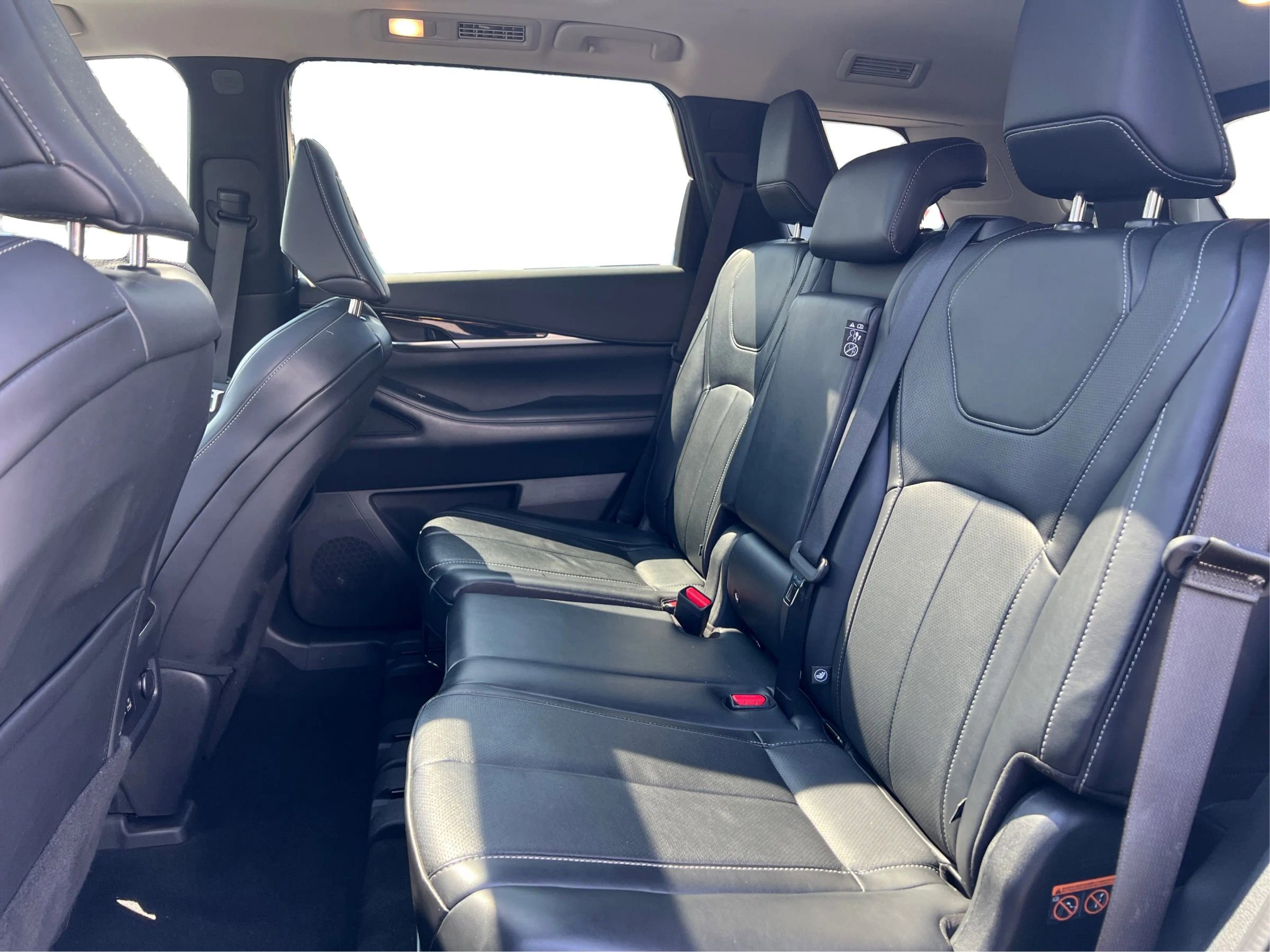 Used 2023 INFINITI QX60 Pure w/ Cargo Package image 12