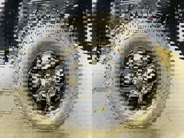 Used 2025 Jeep Wrangler Unlimited Rubicon w/ XTREMEE 35" Tire Package image 32