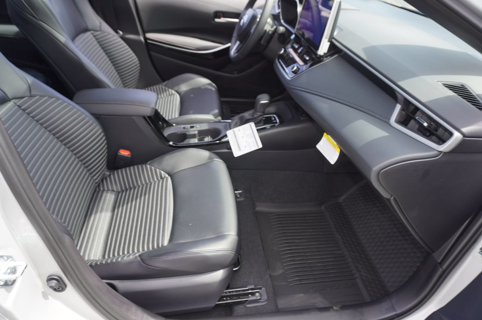Certified 2026 Toyota Corolla XSE FWD image 10