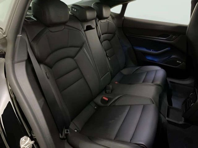 Used 2021 Porsche Taycan RWD image 9