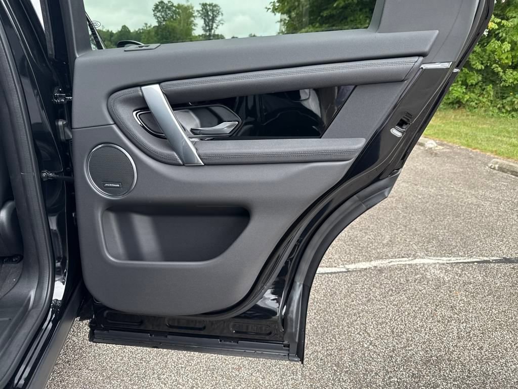 New 2025 Land Rover Discovery Sport S image 17