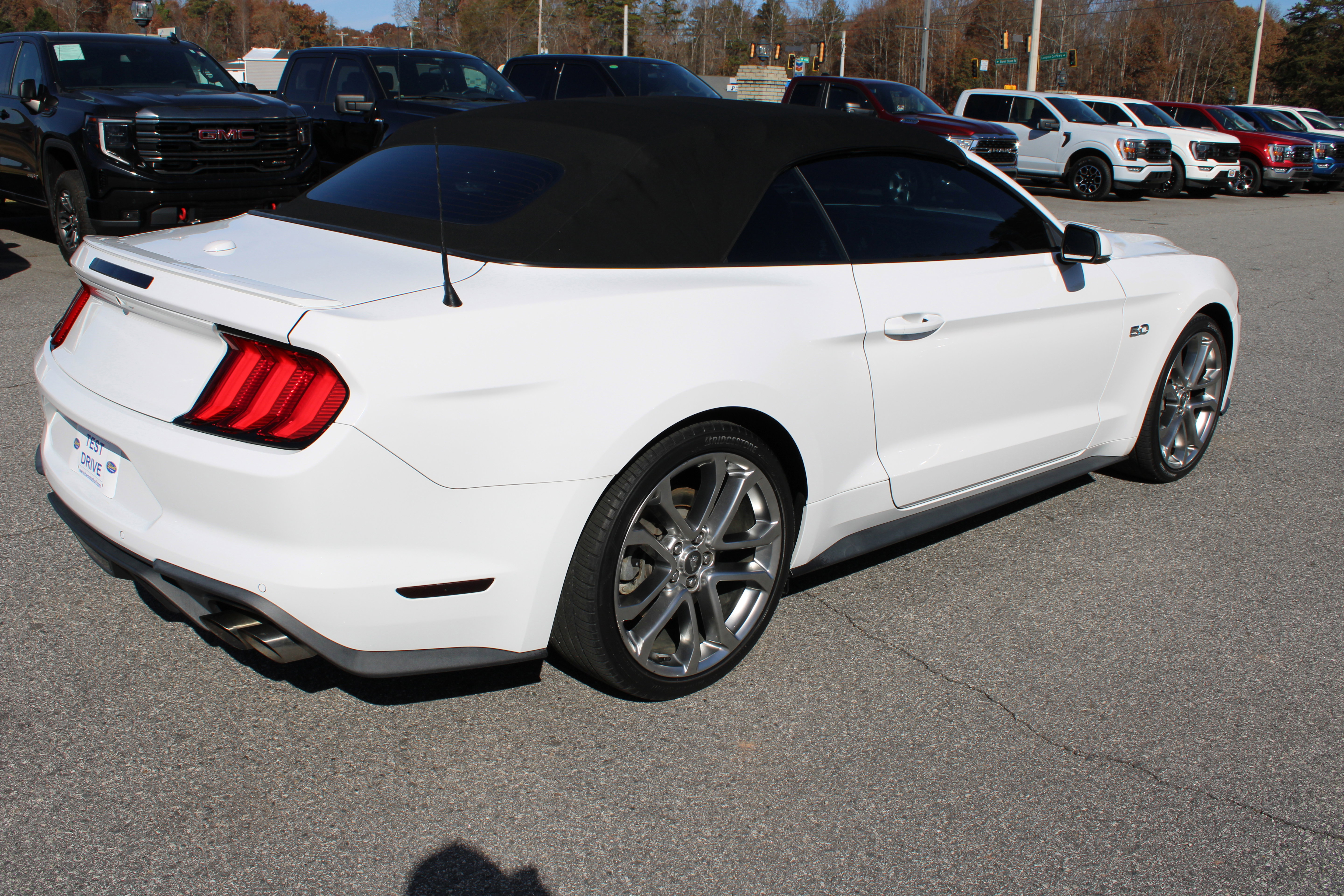 Used 2019 Ford Mustang GT Premium w/ Equipment Group 401A image 6