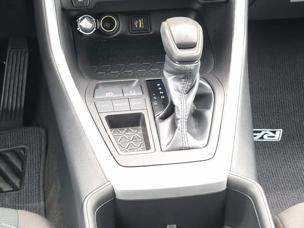 Certified 2023 Toyota RAV4 XLE w/ Convenience Package FWD image 22