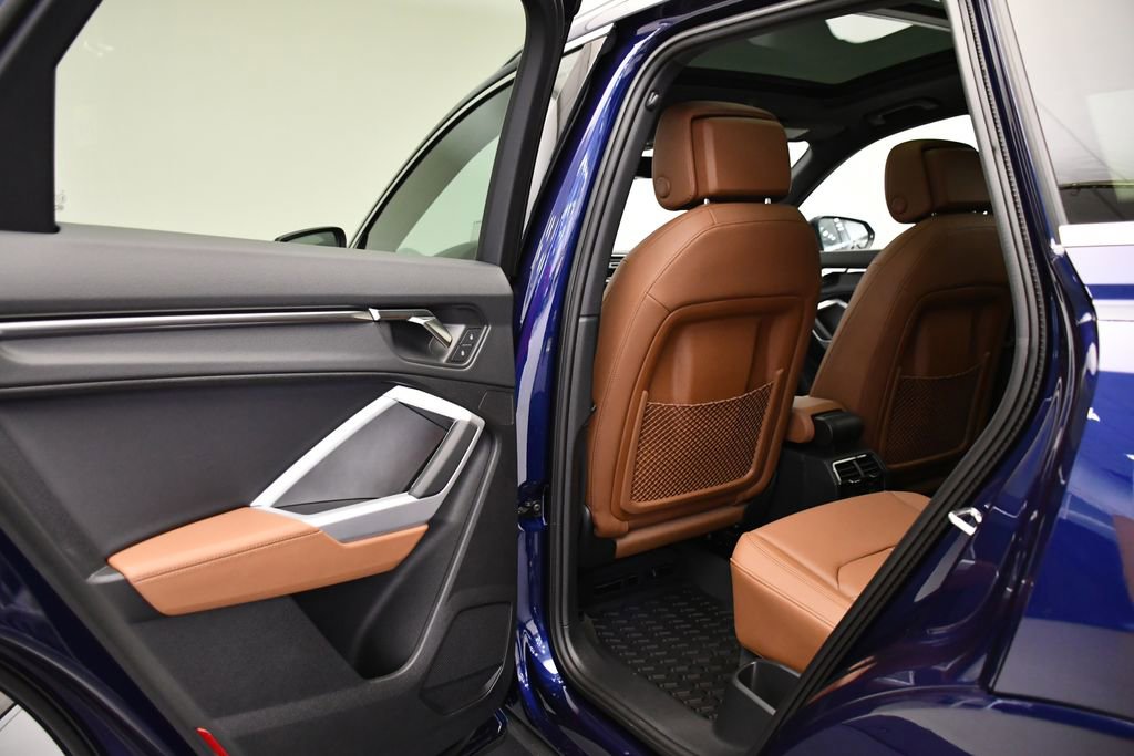 Used 2025 Audi Q3 2.0T Premium w/ Convenience Package image 43