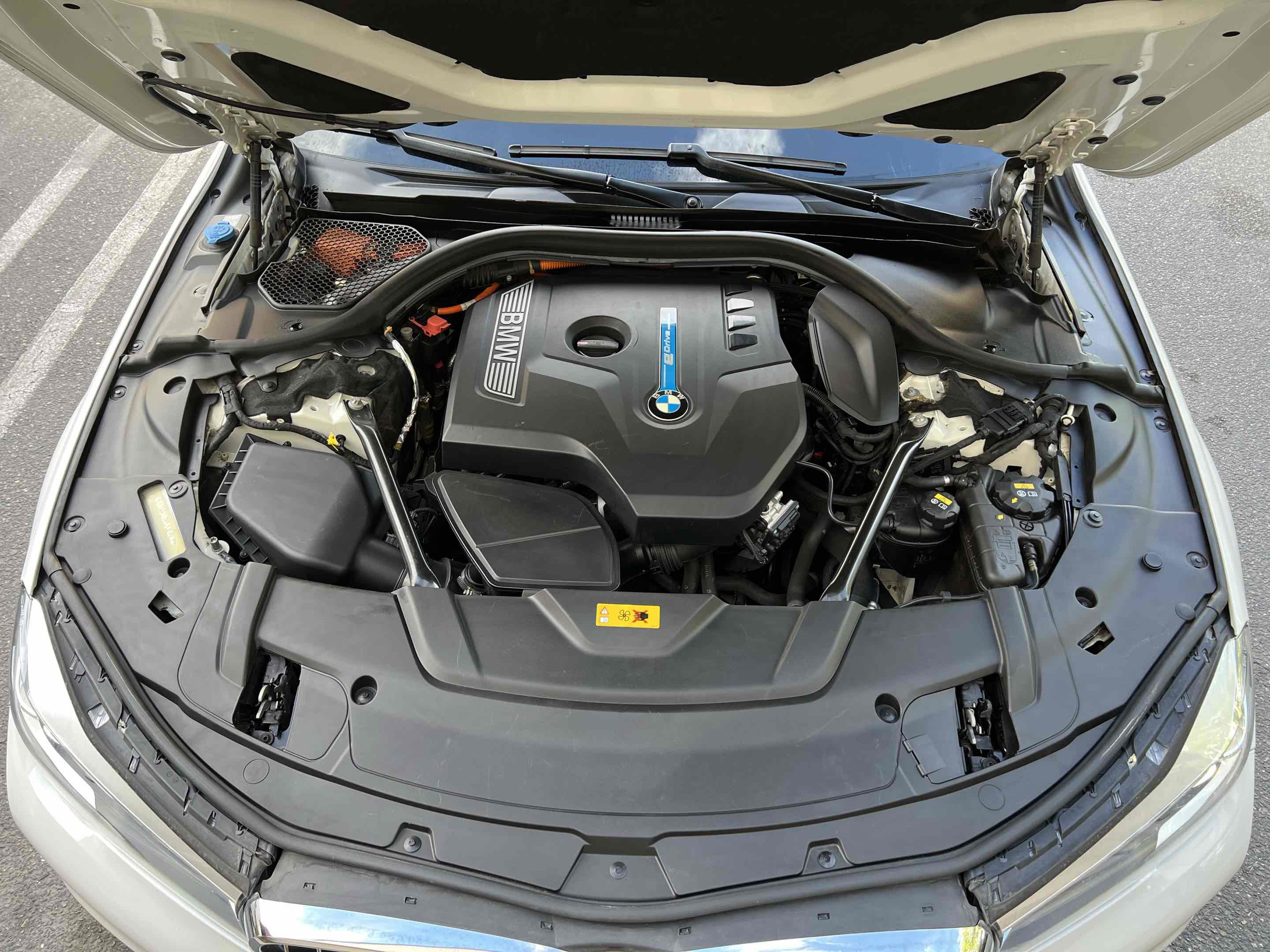 Used 2018 BMW 740e xDrive AWD/4WD image 30