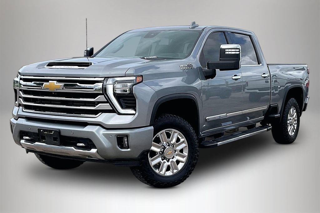 Used 2025 Chevrolet Silverado 2500 High Country w/ High Country Premium Package AWD/4WD image 2