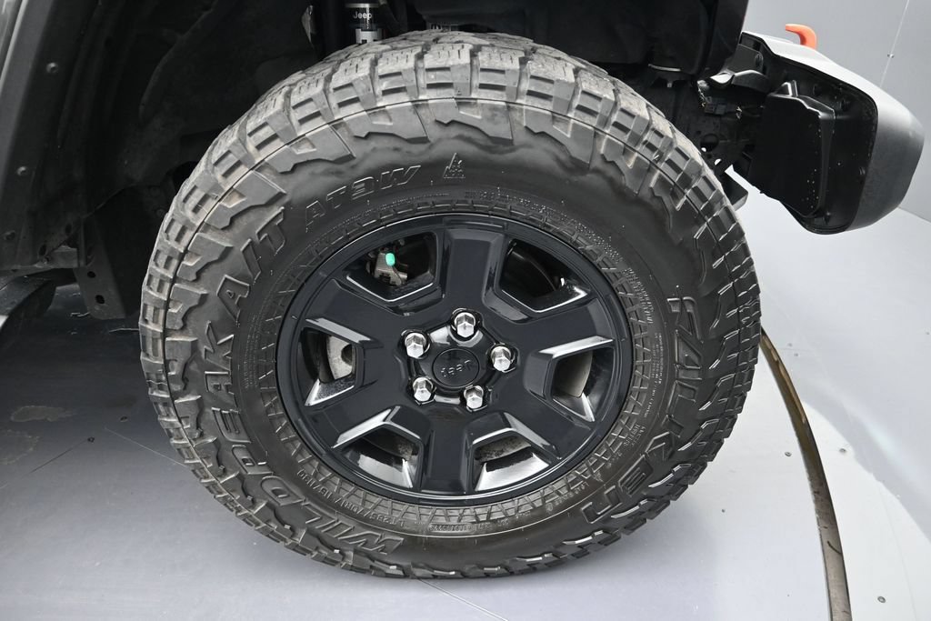 Used 2022 Jeep Gladiator Mojave w/ LED Lighting Group AWD/4WD image 9