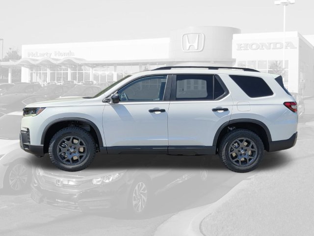 New 2026 Honda Pilot TrailSport image 2