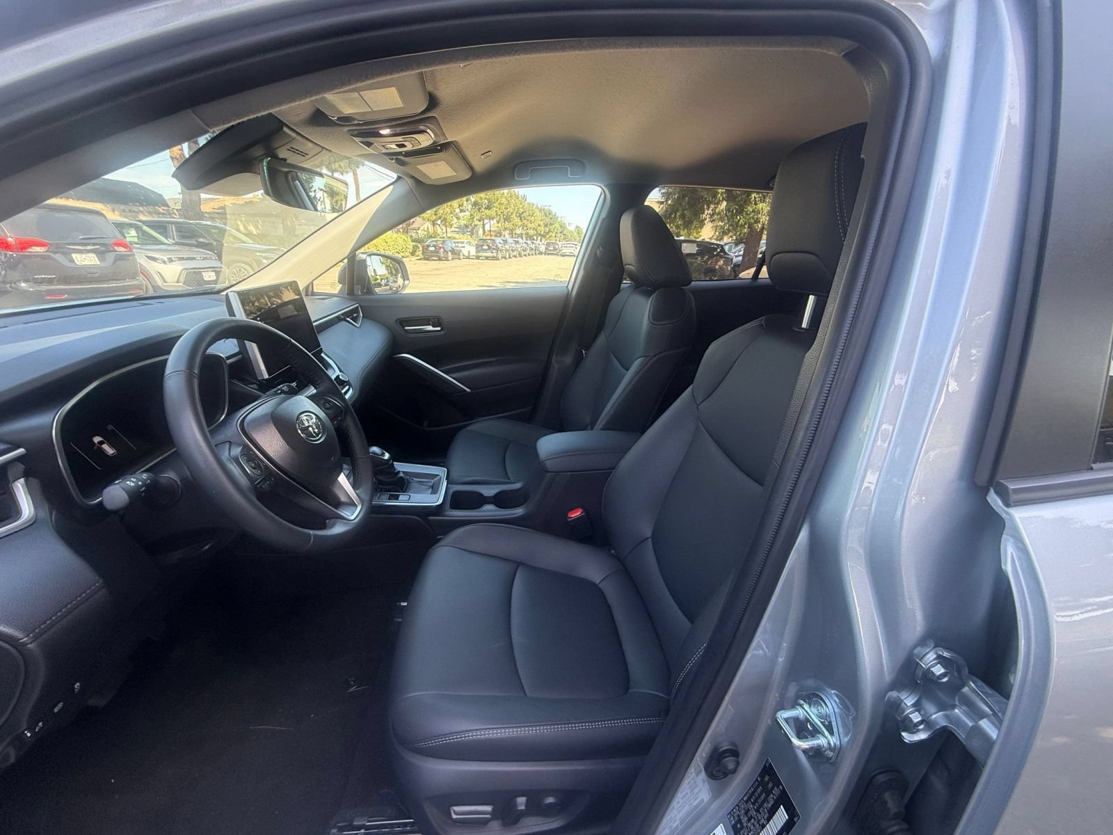 Used 2026 Toyota Corolla Cross XLE FWD image 22