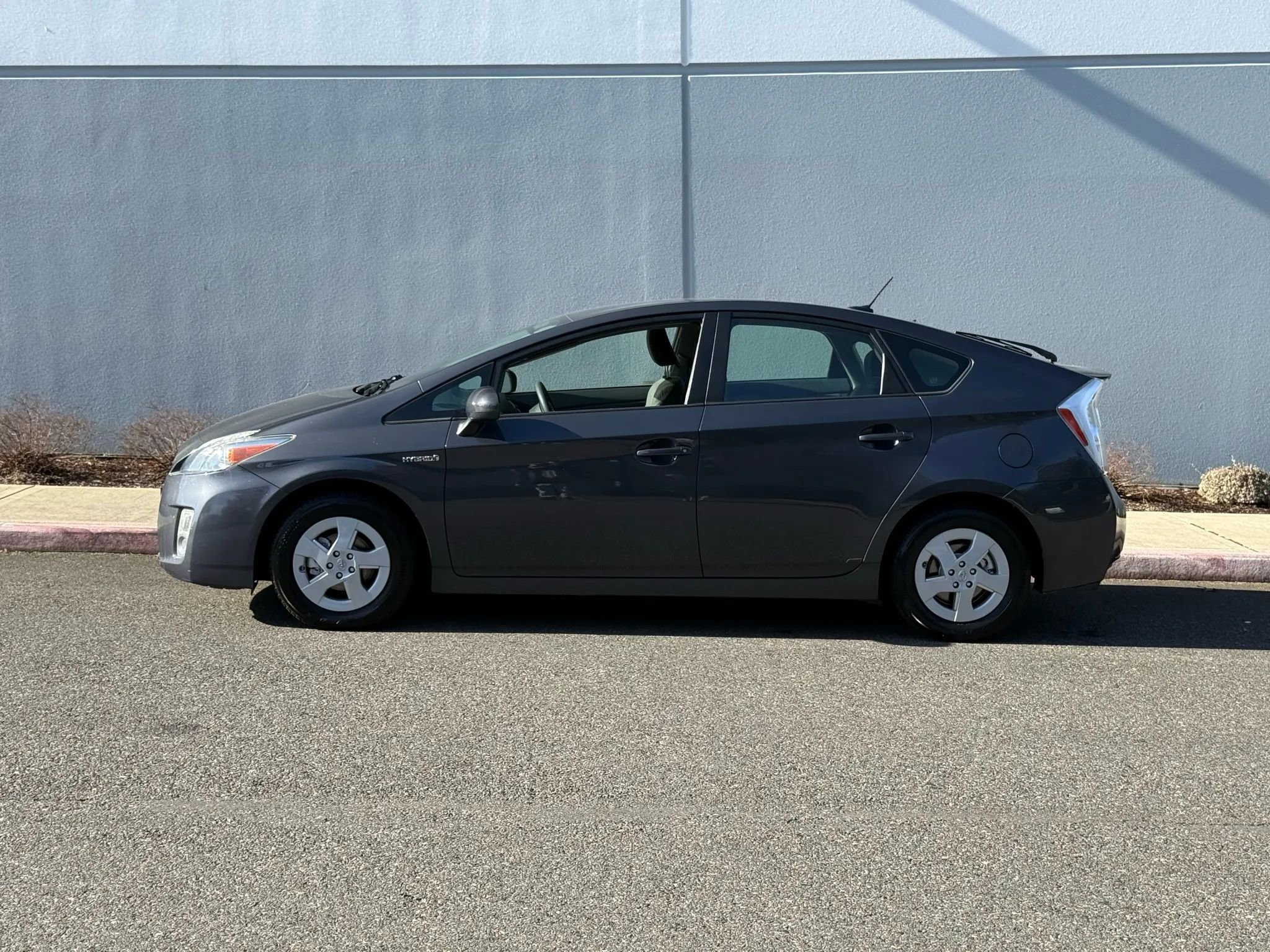 Used 2011 Toyota Prius Three w/ Navigation Pkg image 3