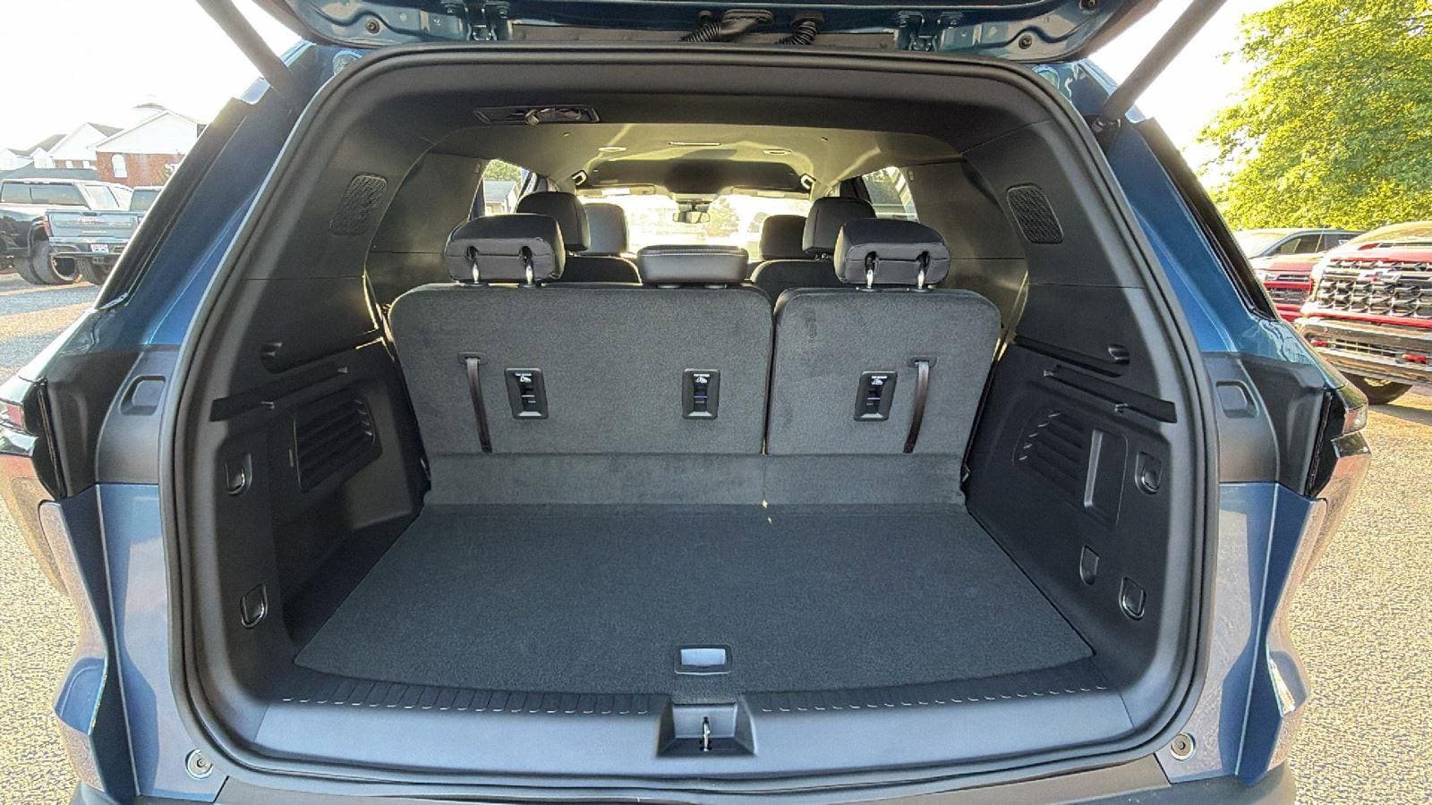New 2026 Chevrolet Traverse LT FWD image 34