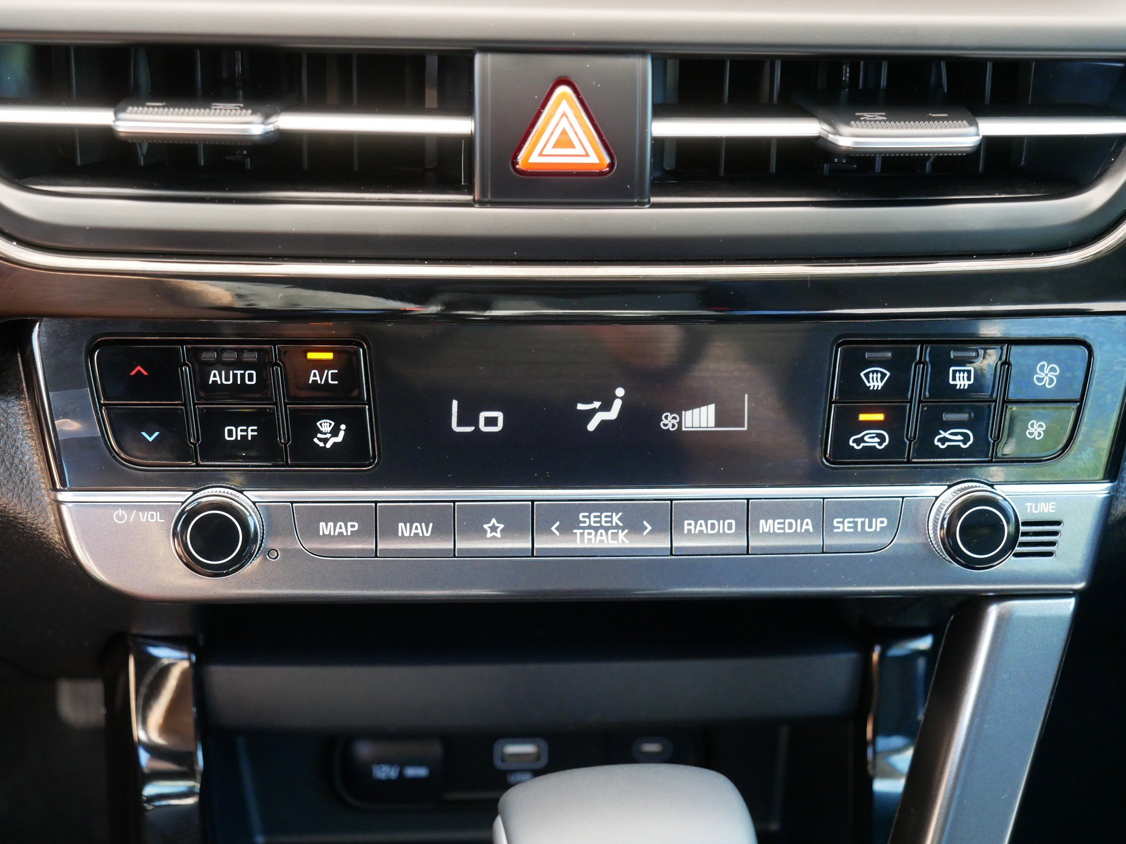 Used 2025 Kia Seltos S AWD/4WD image 23