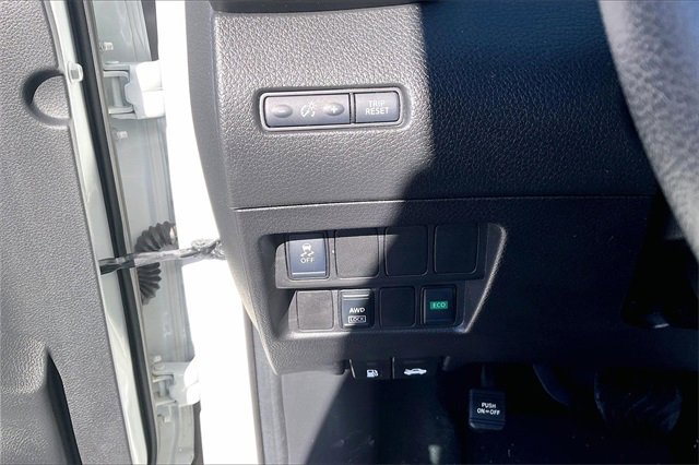 Used 2019 Nissan Rogue Sport S image 28