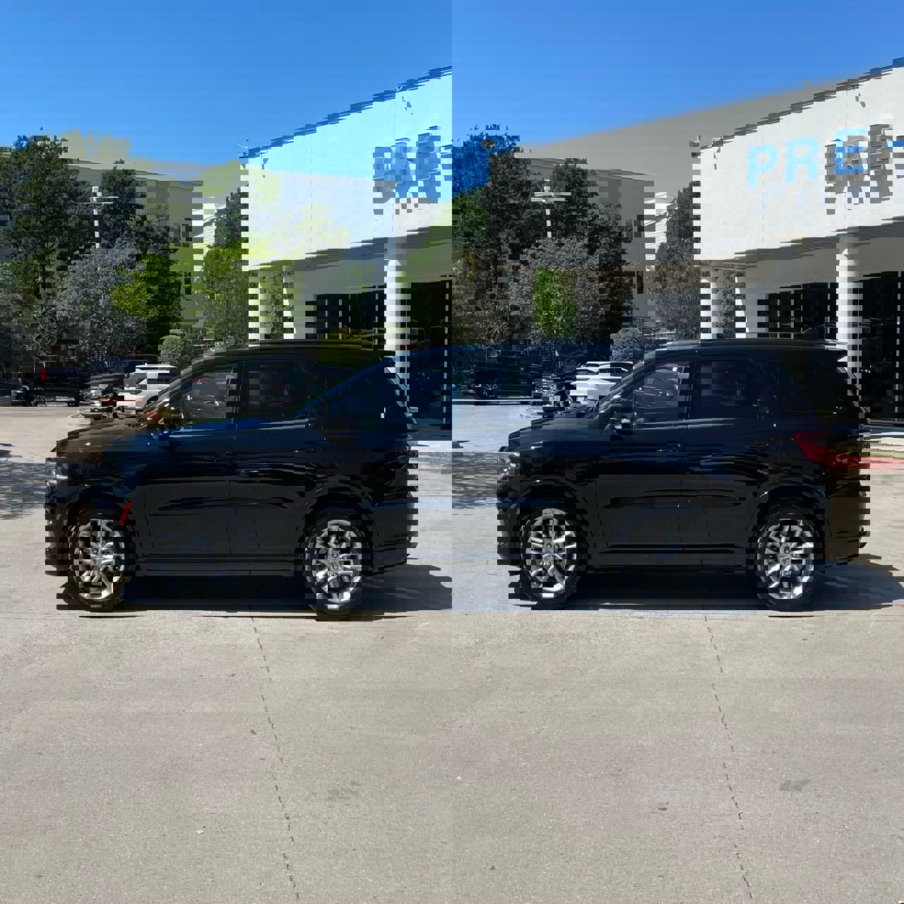 Used 2025 Dodge Durango GT image 3