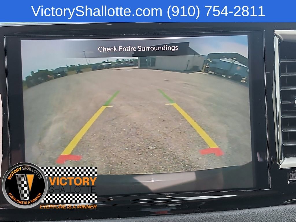 Certified 2024 Chrysler Pacifica Touring-L FWD image 7