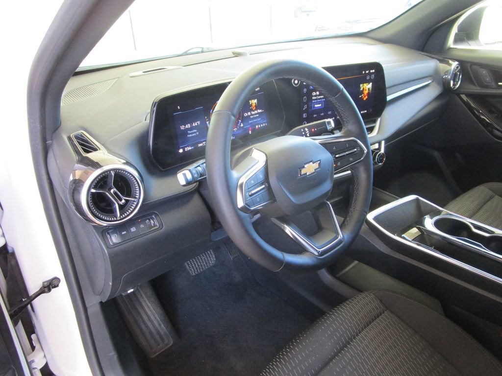 Used 2025 Chevrolet Equinox LT image 55