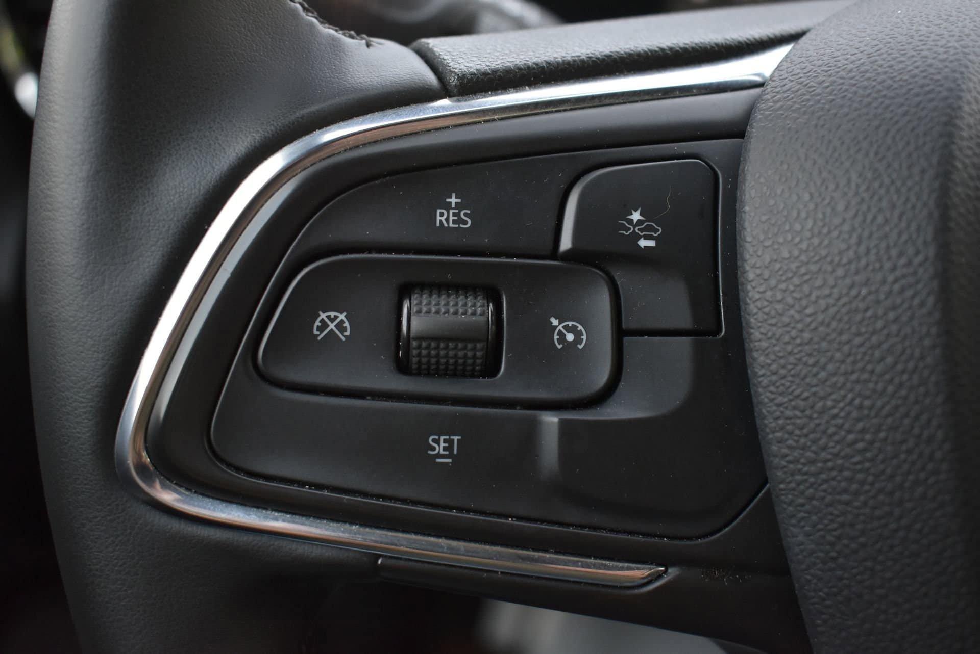 Used 2025 Buick Envista Sport Touring FWD image 19