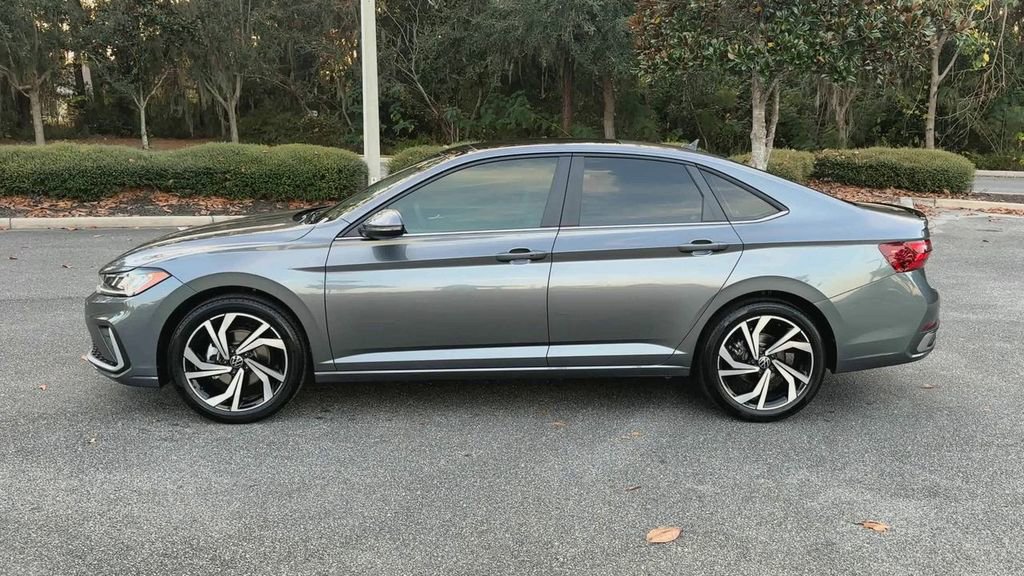New 2026 Volkswagen Jetta SEL image 5