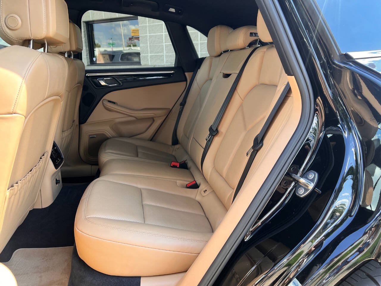 Used 2017 Porsche Macan S AWD/4WD image 19