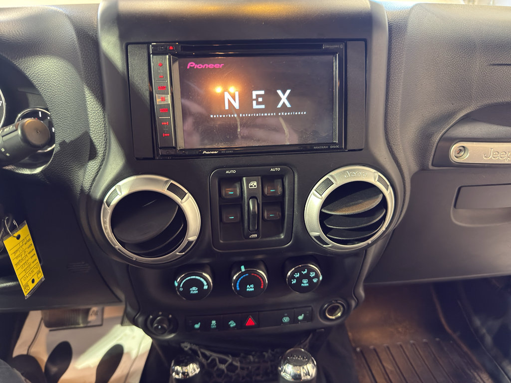 Used 2013 Jeep Wrangler Unlimited Sahara w/ Connectivity Group image 16