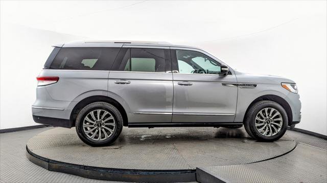Used 2023 Lincoln Navigator 4WD image 8