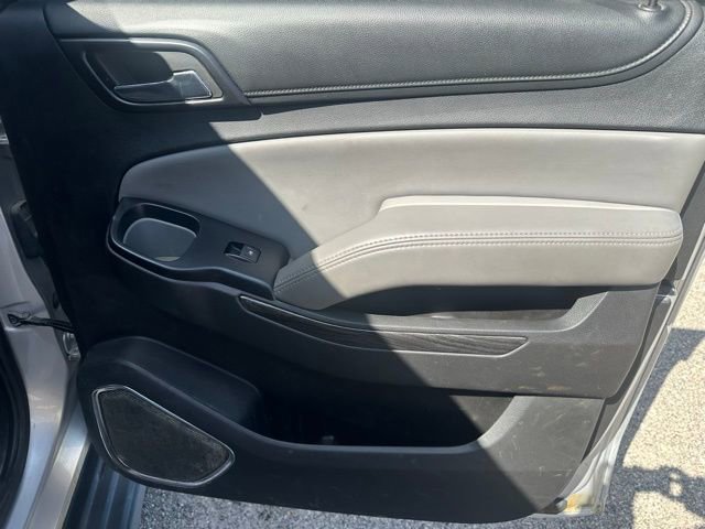 Used 2015 Chevrolet Suburban LT AWD/4WD image 21