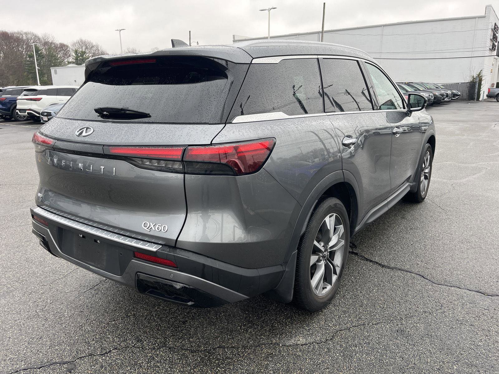 Used 2023 INFINITI QX60 Luxe w/ Cargo Package image 3