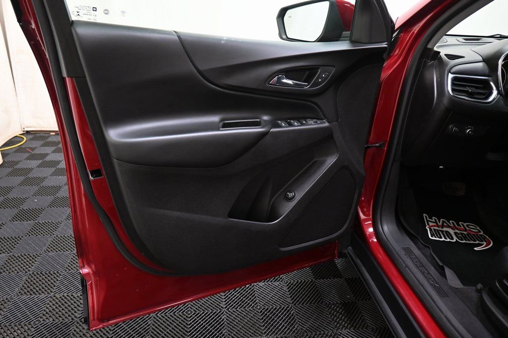 Used 2019 Chevrolet Equinox LT w/ Driver Convenience Package image 36
