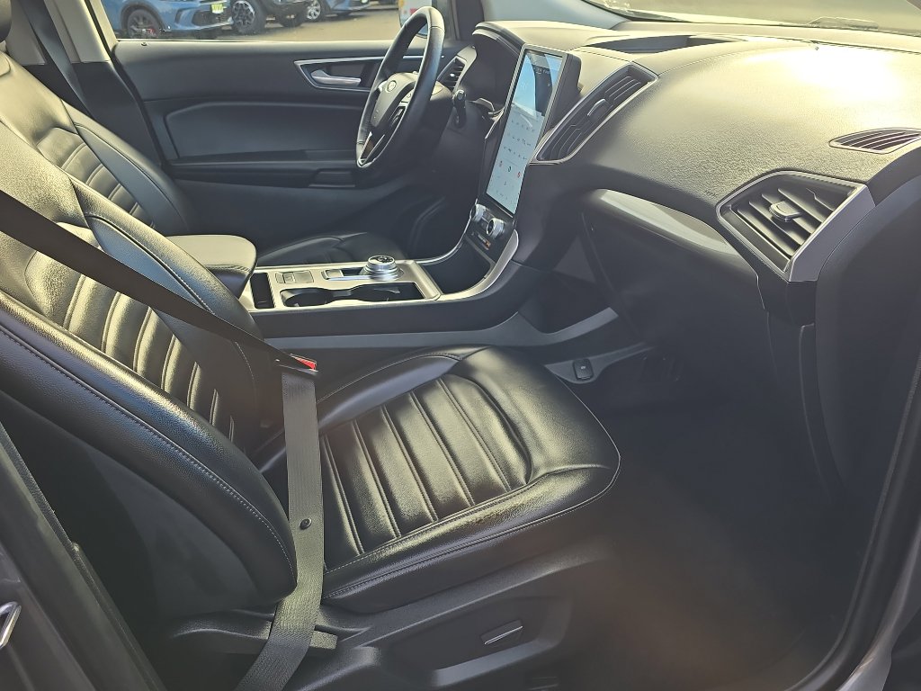 Certified 2024 Ford Edge SEL image 16