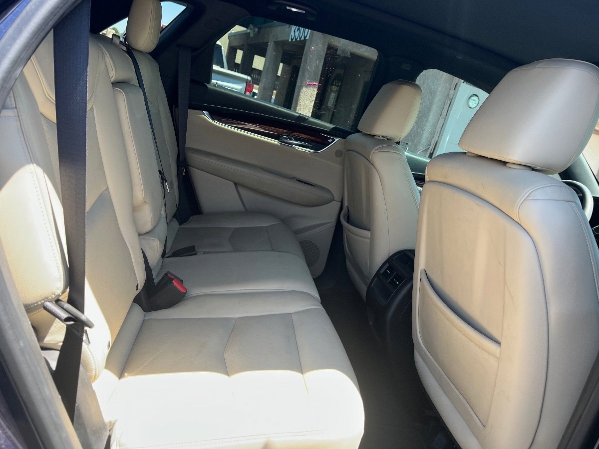 Used 2017 Cadillac XT5 Luxury w/ Driver Awareness Package FWD image 15
