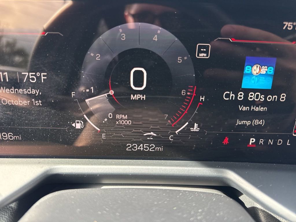 Used 2025 GMC Acadia Elevation FWD image 25