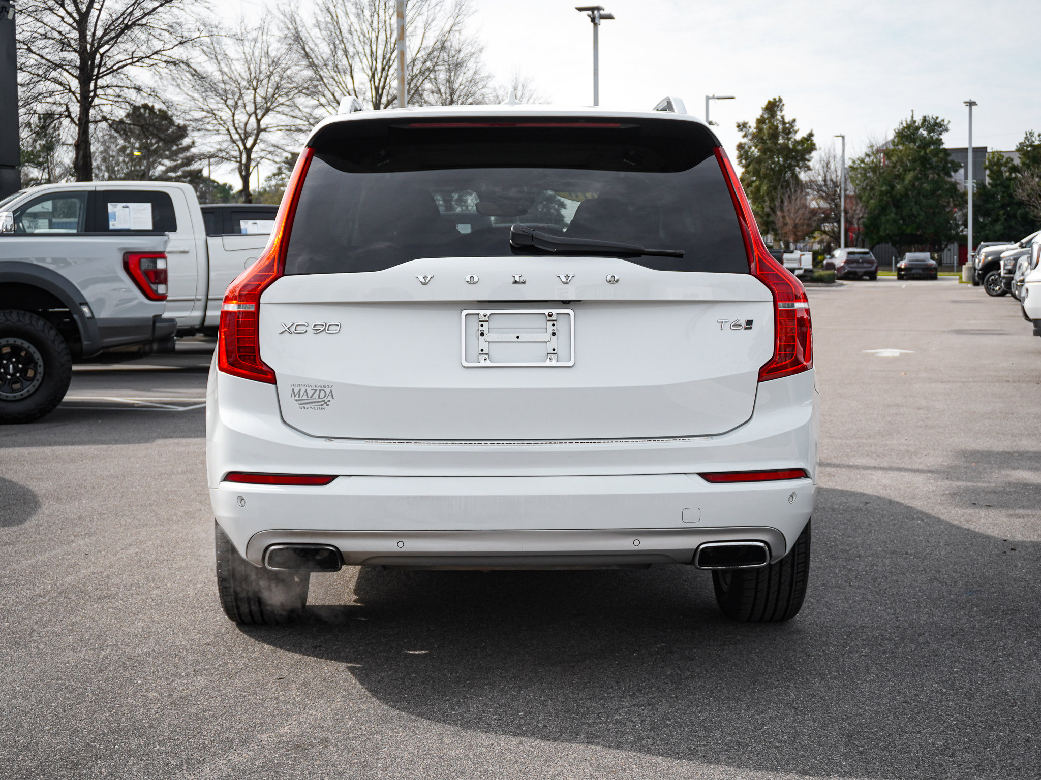 Used 2016 Volvo XC90 T6 Momentum w/ Protection Package Plus image 9
