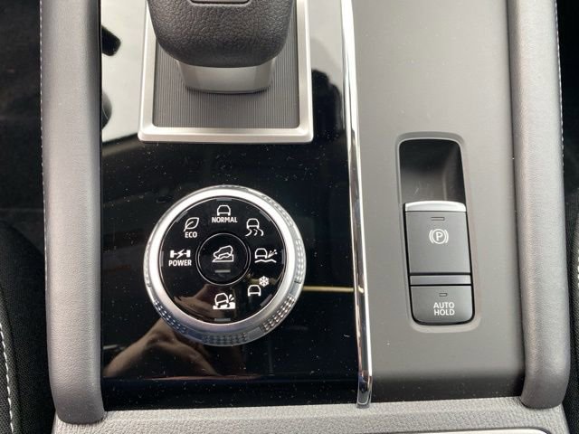 New 2025 Mitsubishi Outlander ES image 29