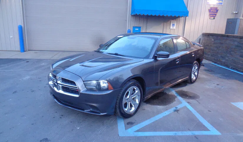 Used 2014 Dodge Charger SE w/ Sport Appearance Group RWD image 1