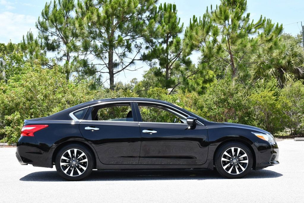 Used 2016 Nissan Altima 2.5 SL w/ Moonroof Package FWD image 30