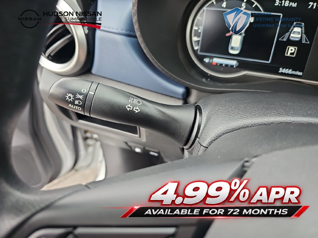 Used 2025 Nissan Versa SV w/ Trunk Package FWD image 37