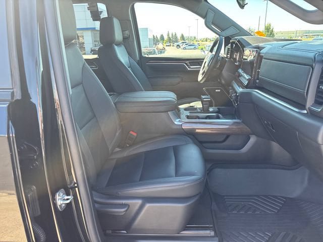 Certified 2025 Chevrolet Silverado 1500 RST AWD/4WD image 23