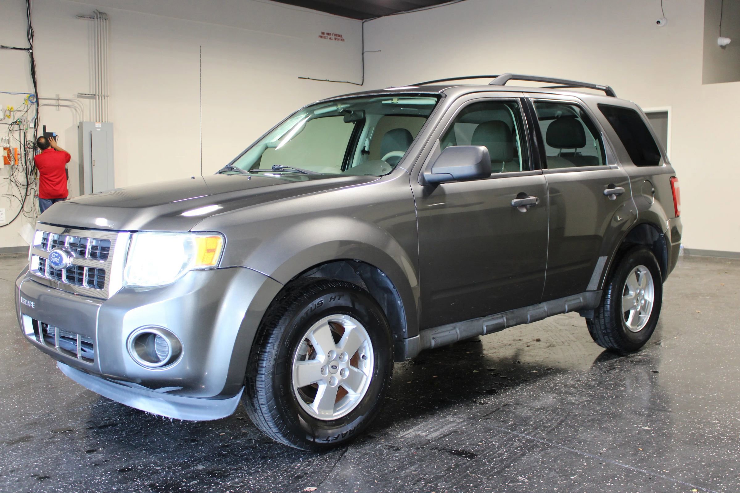 Used 2011 Ford Escape XLS w/ 101A Rapid Spec Order Code FWD image 6